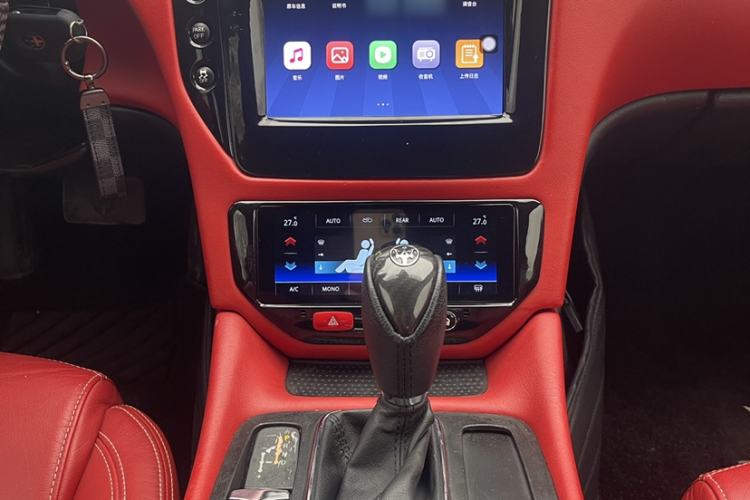 Used Maserati GranTurismo 2007 4.2L Standard Edition Interior 4