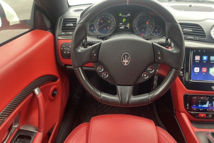 Used Maserati GranTurismo 2007 4.2L Standard Edition Interior 6