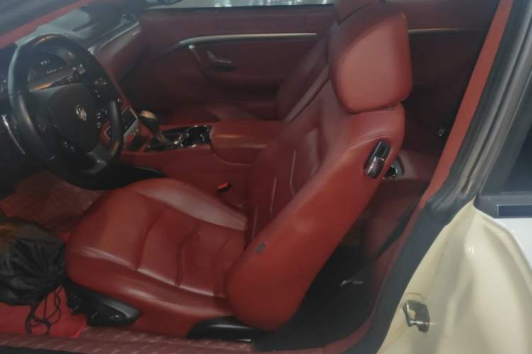Used Maserati GranTurismo 2007 4.2L Standard Edition Left Front Seat
