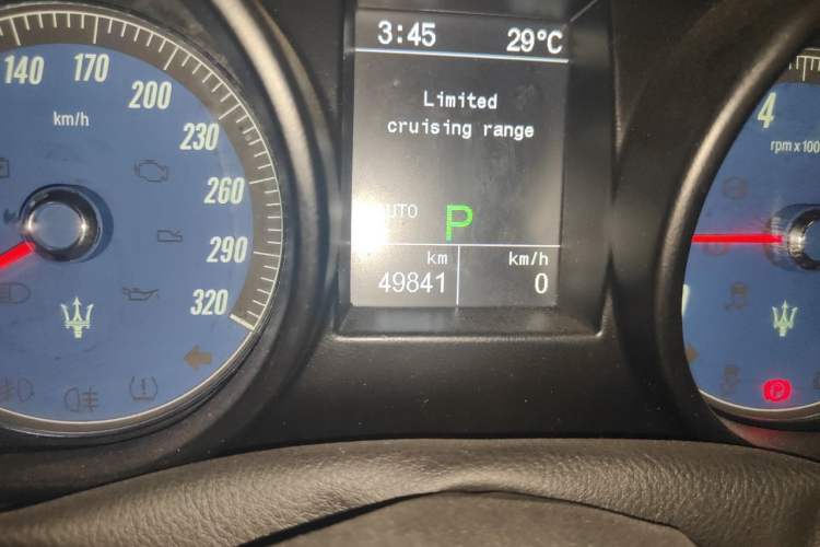 Used Maserati GranTurismo 2007 4.2L Standard Edition Odometer Close Up