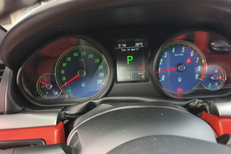 Used Maserati GranTurismo 2007 4.2L Standard Edition Odometer Close Up