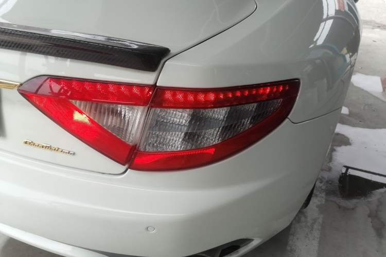 Used Maserati GranTurismo 2007 4.2L Standard Edition Right Rear Taillight