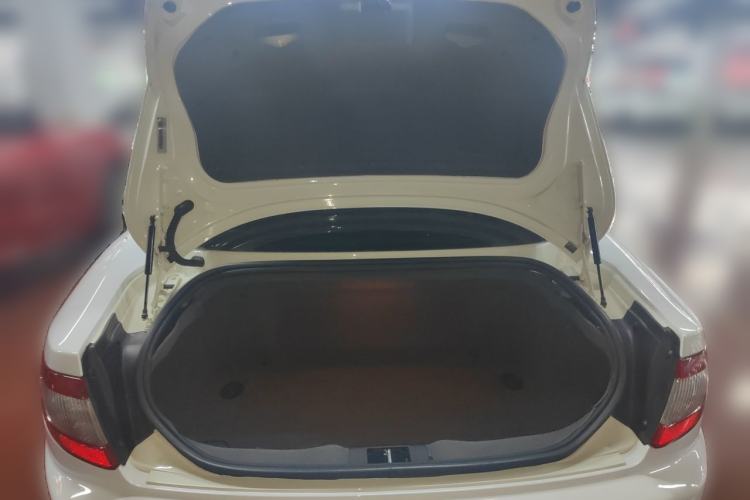 Used Maserati GranTurismo 2007 4.2L Standard Edition Trunk