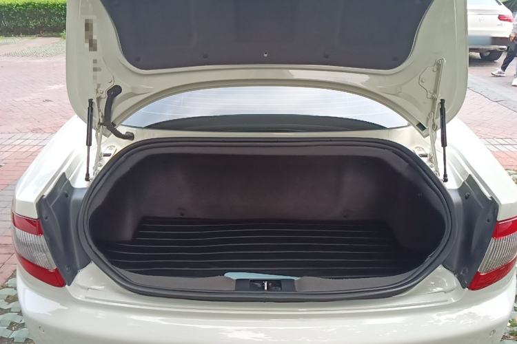 Used Maserati GranTurismo 2007 4.2L Standard Edition Trunk