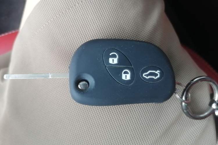 Used Maserati GranTurismo 2007 4.2L Standard Edition Vehicle Key
