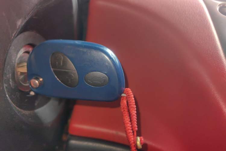 Used Maserati GranTurismo 2007 4.2L Standard Edition Vehicle Key