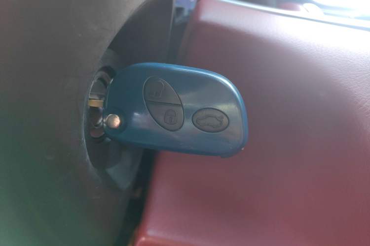 Used Maserati GranTurismo 2007 4.2L Standard Edition Vehicle Key
