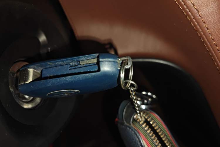 Used Maserati GranTurismo 2007 4.2L Standard Edition Vehicle Key