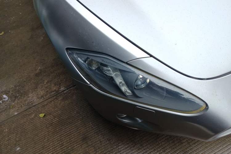 Used Maserati GranTurismo 2007 4.2L Standard Edition Right Front Headlight