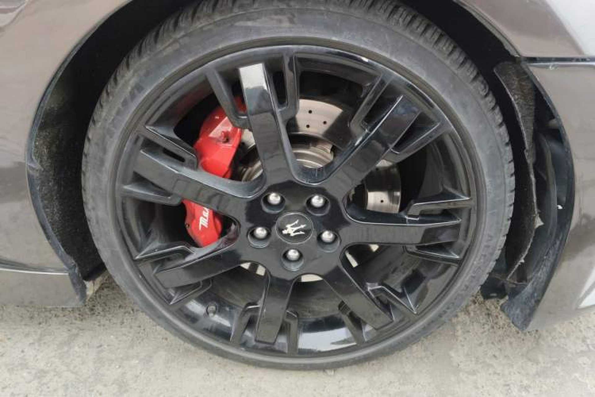 Used Maserati GranTurismo 2008 4.7L Sport Right Front Wheel Hub