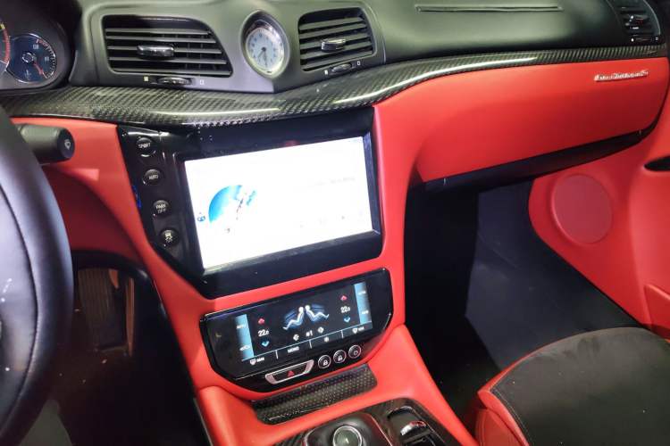 Used Maserati GranTurismo 2008 4.7L Sport Audio And AC Panel