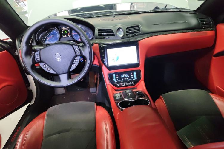 Used Maserati GranTurismo 2008 4.7L Sport Center Console