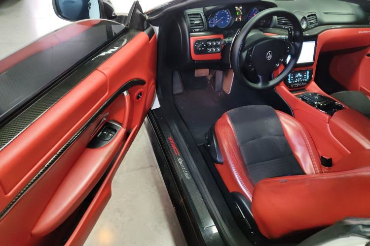 Used Maserati GranTurismo 2008 4.7L Sport Driver Seat