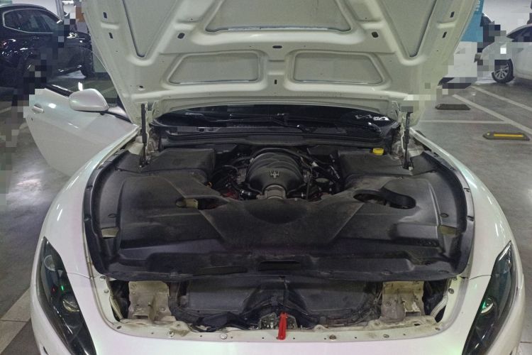 Used Maserati GranTurismo 2008 4.7L Sport Engine Bay