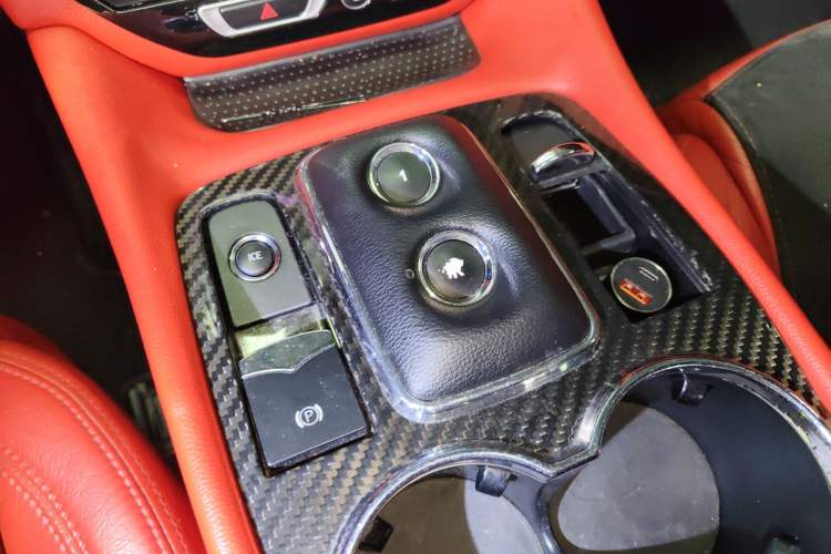 Used Maserati GranTurismo 2008 4.7L Sport Gear Lever
