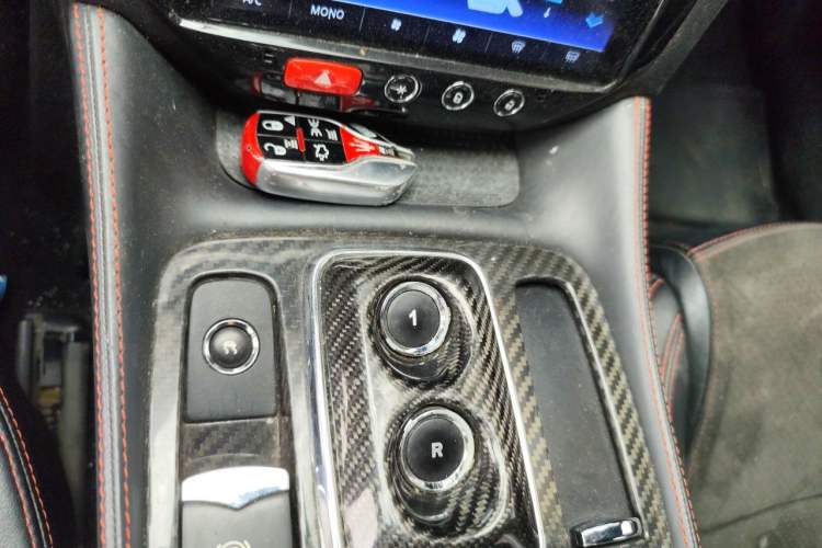 Used Maserati GranTurismo 2008 4.7L Sport Gear Lever