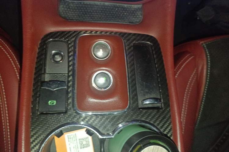 Used Maserati GranTurismo 2008 4.7L Sport Gear Lever