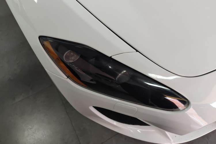 Used Maserati GranTurismo 2008 4.7L Sport Right Front Headlight