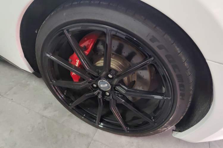 Used Maserati GranTurismo 2008 4.7L Sport Right Front Wheel Hub
