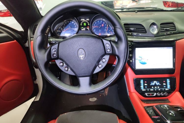 Used Maserati GranTurismo 2008 4.7L Sport Steering Wheel
