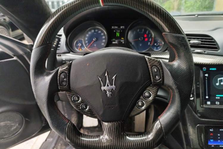 Used Maserati GranTurismo 2008 4.7L Sport Steering Wheel