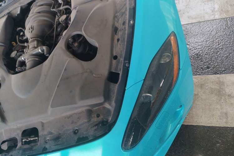 Used Maserati GranTurismo 2009 4.7L Sport Automatic Engine Bay Left