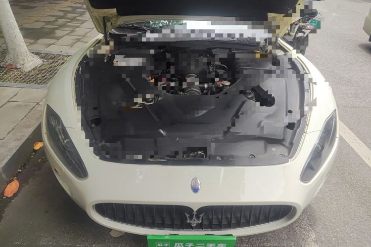 Used Maserati GranTurismo 2009 4.7L Sport Automatic Engine Bay