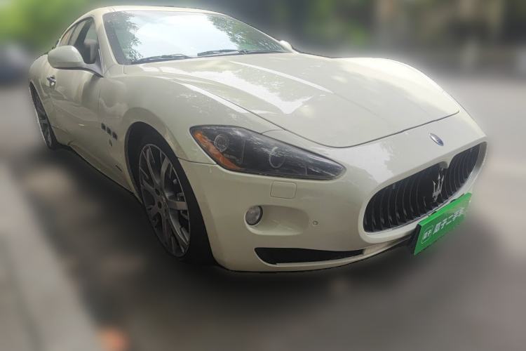 Used Maserati GranTurismo 2009 4.7L Sport Automatic Front Right 45 Deg