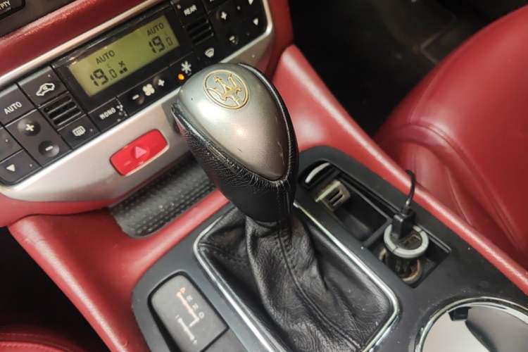 Used Maserati GranTurismo 2009 4.7L Sport Automatic Gear Lever