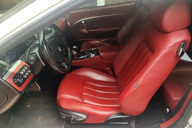 Used Maserati GranTurismo 2009 4.7L Sport Automatic Left Front Seat
