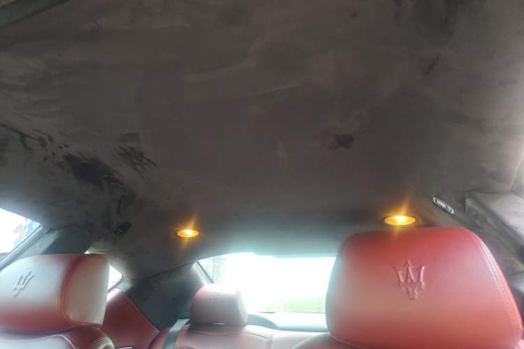 Used Maserati GranTurismo  Headliner