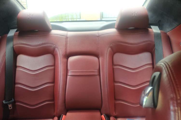 Used Maserati GranTurismo  Left Rear Seat