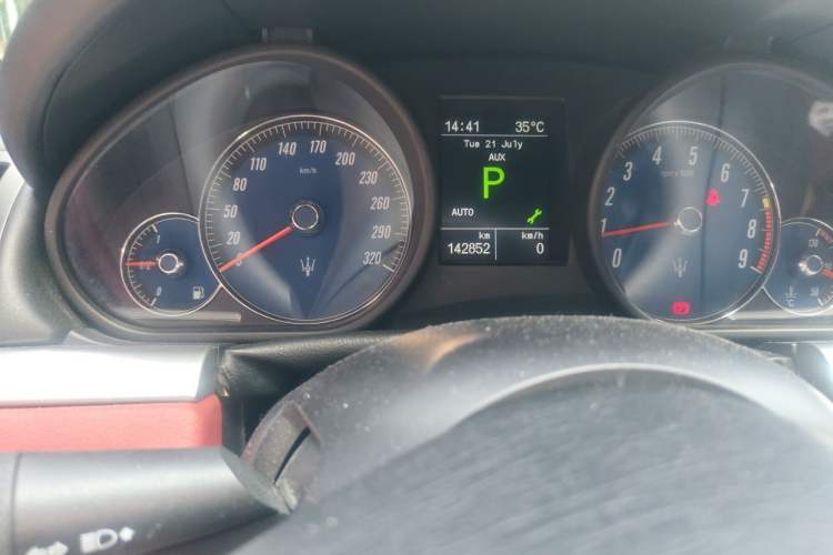 Used Maserati GranTurismo  Odometer Close Up