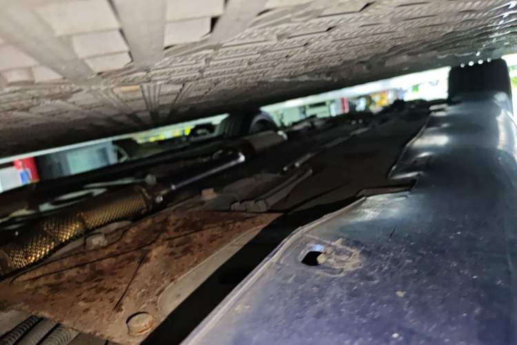 Used Maserati GranTurismo 2013 4.7L Sport Automatic Chassis Front Right
