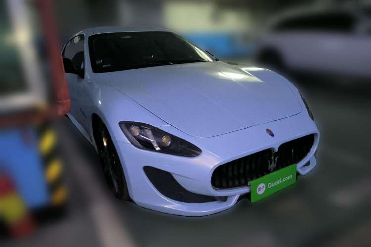 Used Maserati GranTurismo 2013 4.7L Sport Automatic Front Right 45 Deg