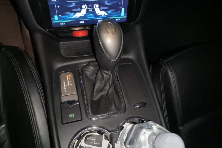 Used Maserati GranTurismo 2013 4.7L Sport Automatic Gear Lever