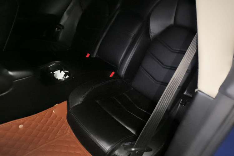 Used Maserati GranTurismo 2013 4.7L Sport Automatic Left Rear Seat