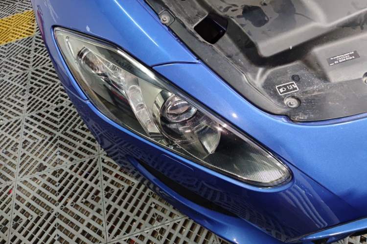 Used Maserati GranTurismo 2013 4.7L Sport Automatic Right Front Headlight