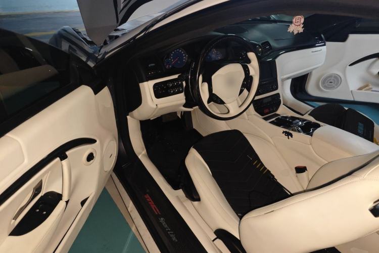 Used Maserati GranTurismo 2013 4.7L Sport F1 Driver Seat