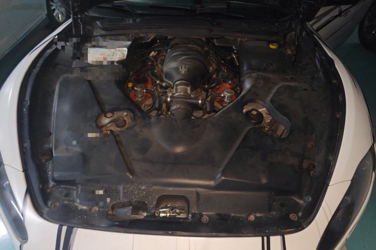 Used Maserati GranTurismo 2013 4.7L Sport F1 Engine Bay
