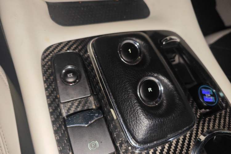 Used Maserati GranTurismo 2013 4.7L Sport F1 Gear Lever