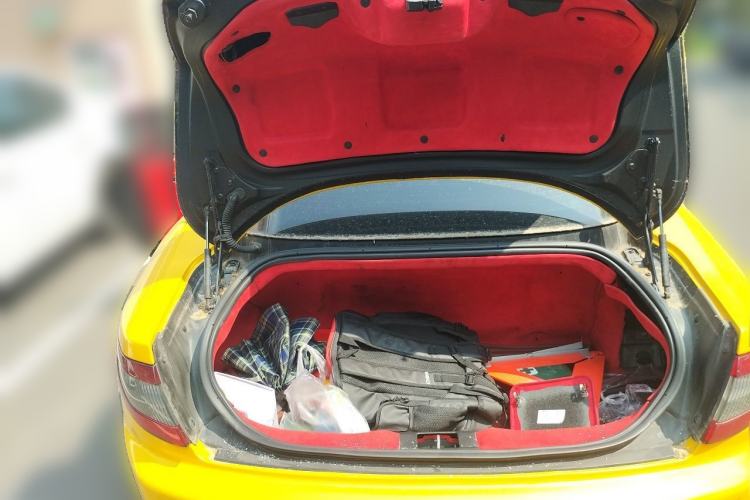 Used Maserati GranTurismo 2013 4.7L Sport F1 Trunk