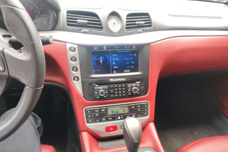 Used Maserati GranTurismo 2013 4.7L Sport Automatic Audio And AC Panel