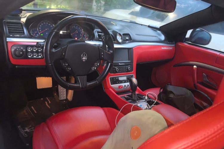 Used Maserati GranTurismo 2013 4.7L Sport Automatic Center Console