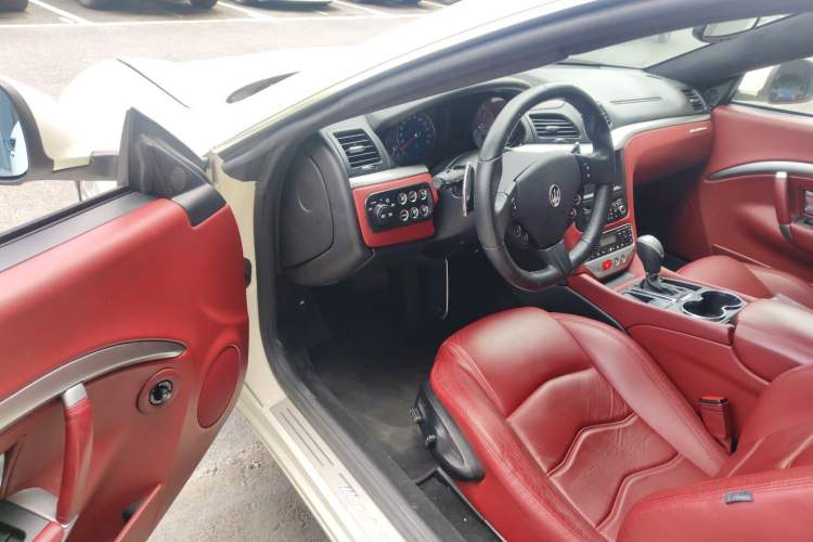 Used Maserati GranTurismo 2013 4.7L Sport Automatic Driver Seat