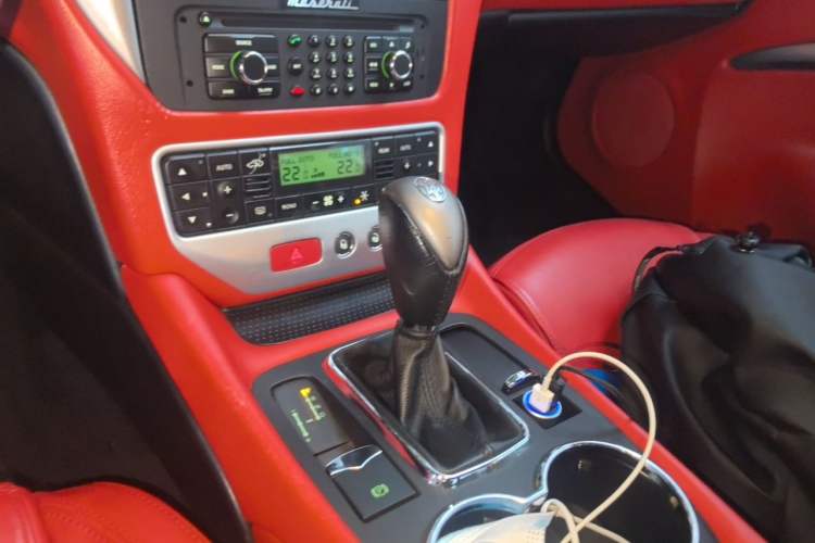 Used Maserati GranTurismo 2013 4.7L Sport Automatic Gear Lever