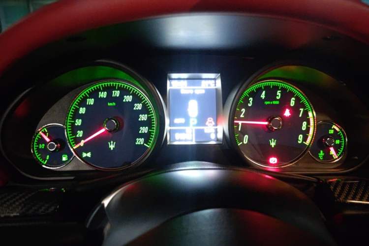 Used Maserati GranTurismo  Instrument Cluster