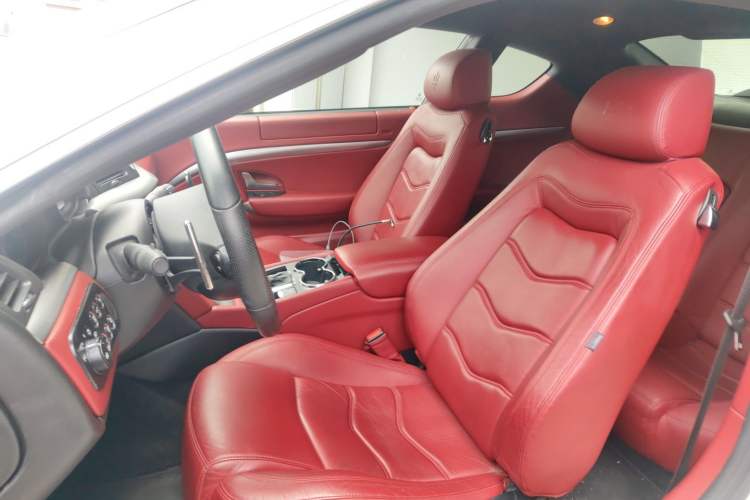 Used Maserati GranTurismo 2013 4.7L Sport Automatic Left Front Seat