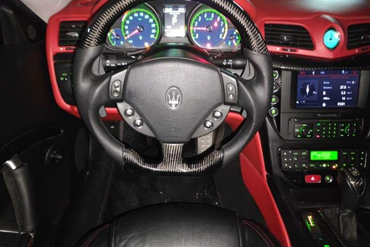 Used Maserati GranTurismo  Steering Wheel