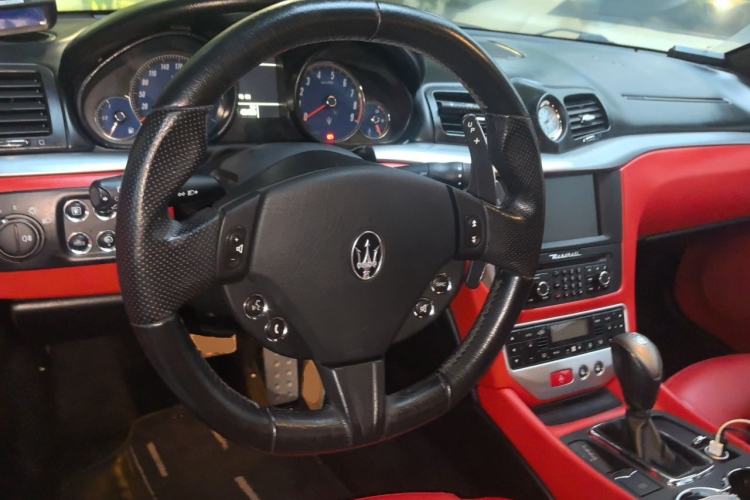 Used Maserati GranTurismo 2013 4.7L Sport Automatic Steering Wheel
